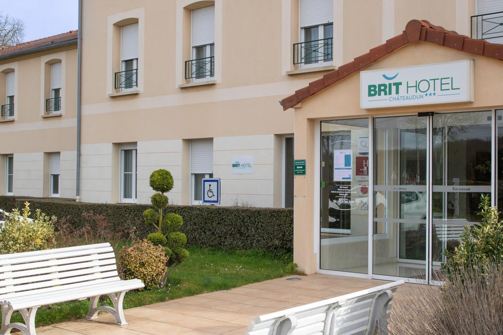 Brit Hotel Chateaudun Exterior photo