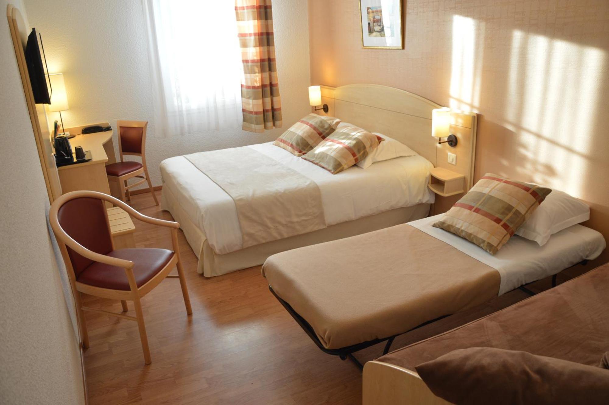 Brit Hotel Chateaudun Exterior photo